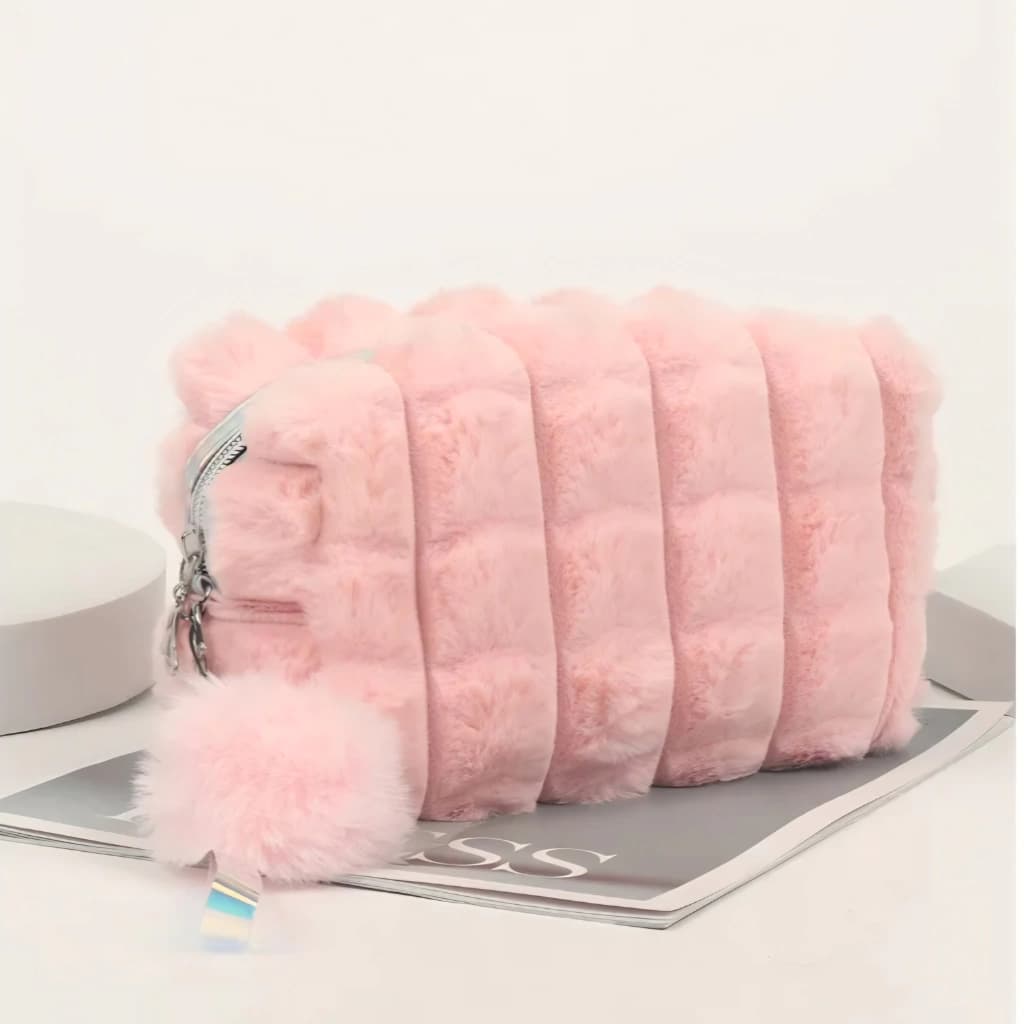 Necessaire Pelúcia com pompom Rosê — imagem 1